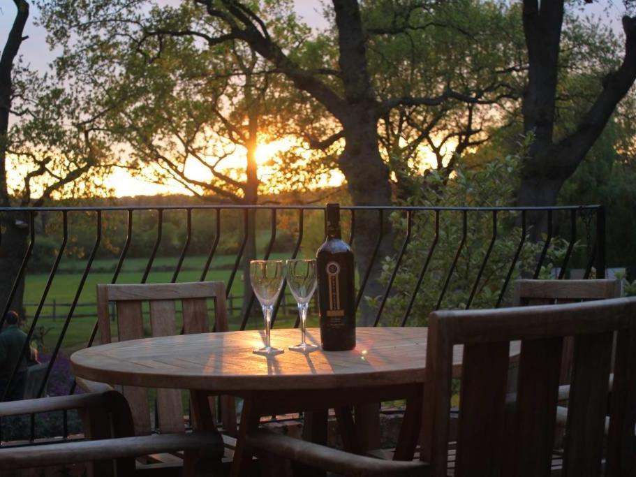 Oak House Farm Apartment Идънбридж Екстериор снимка
